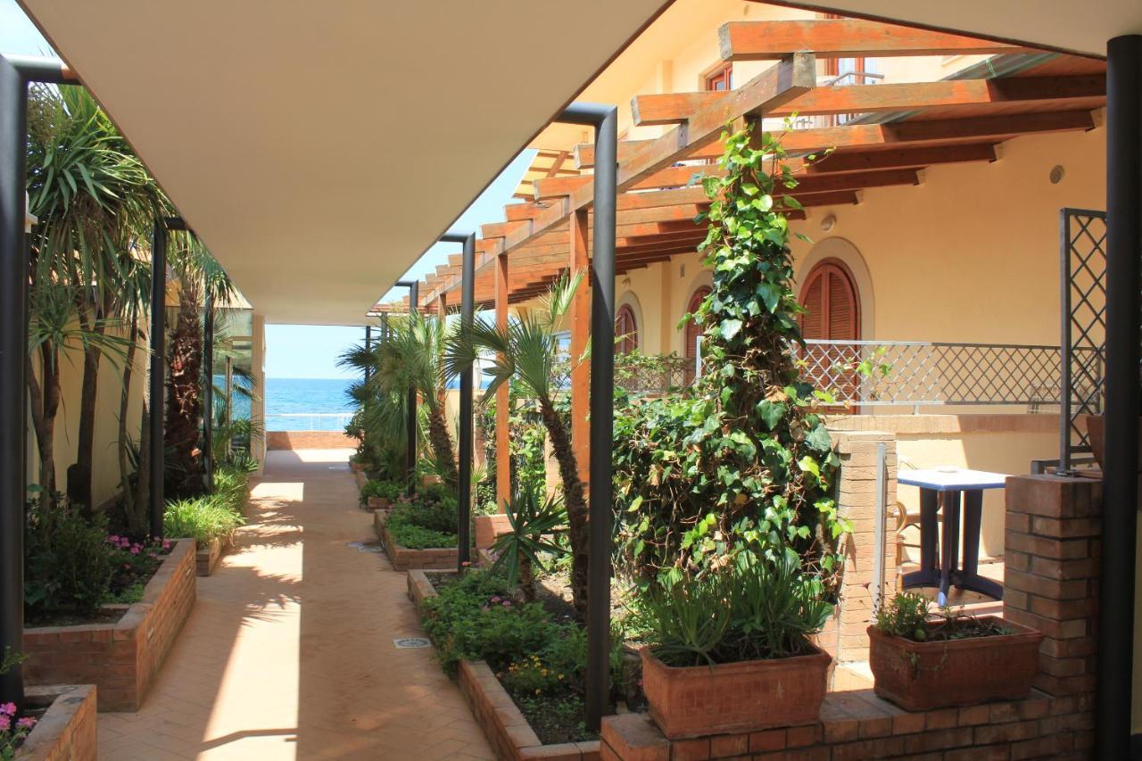 أغروبولي Hotel Residence La Darsena المظهر الخارجي الصورة
